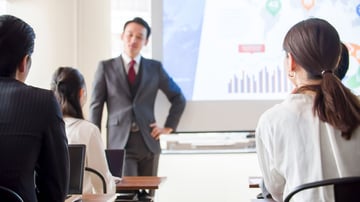 【企業向け】研修動画の活用法｜導入効果と制作ポイント、成功事例を解説